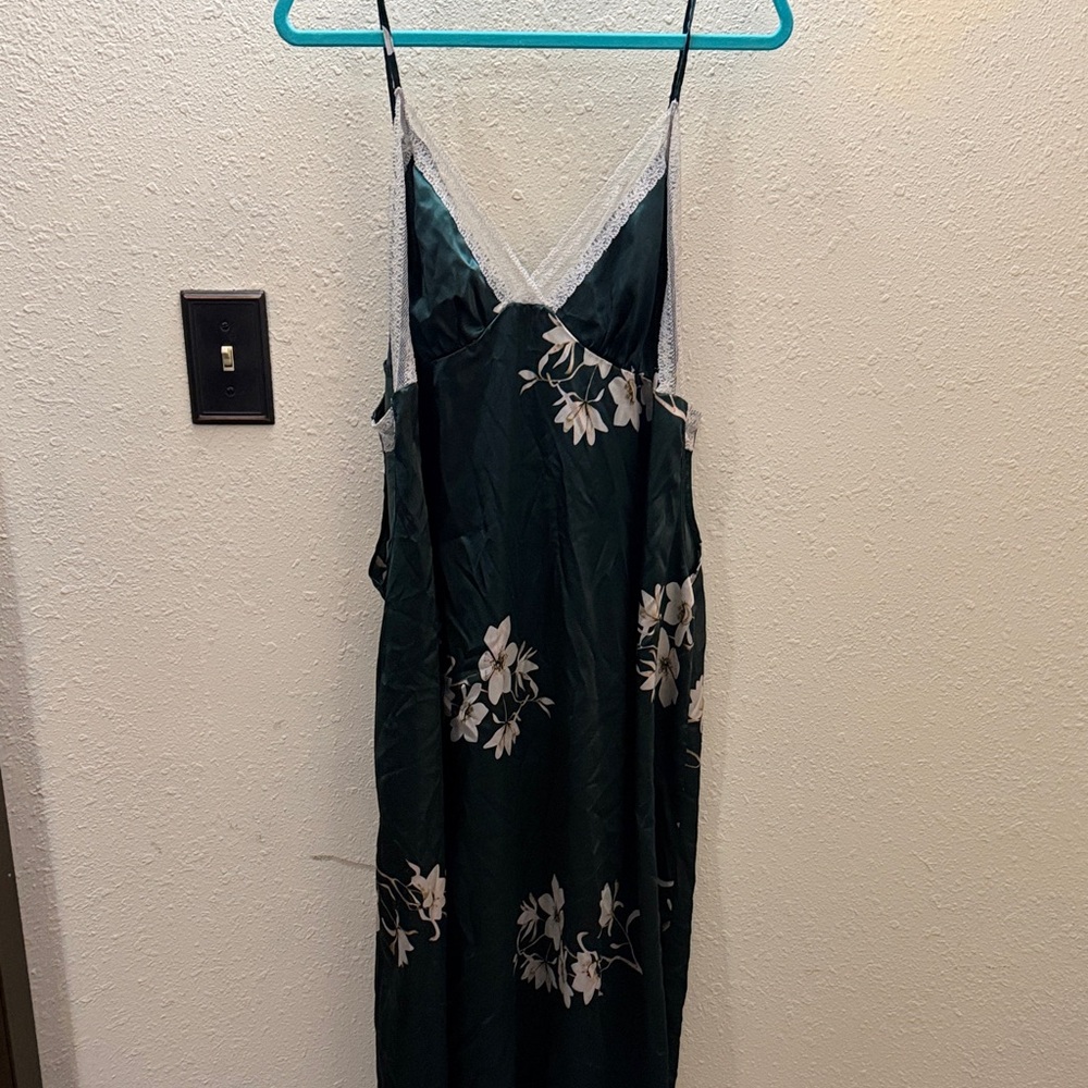 SHEIN Emerald Floral Lace Slip